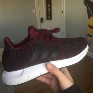 | ADIDAS SWIFT RUN | size 6.5